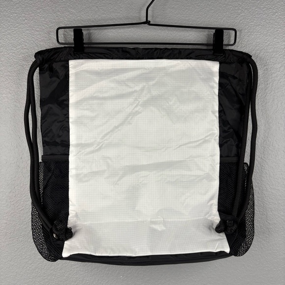 NWT The Day Tripper Cinch Bag - Looptworks x Sensi Graves - Picture 7 of 13